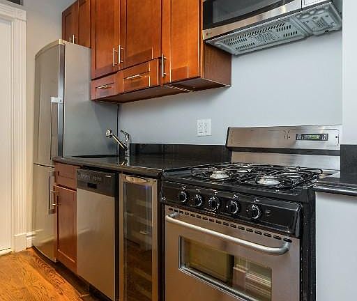 4th image of 493 2nd Ave APT 12