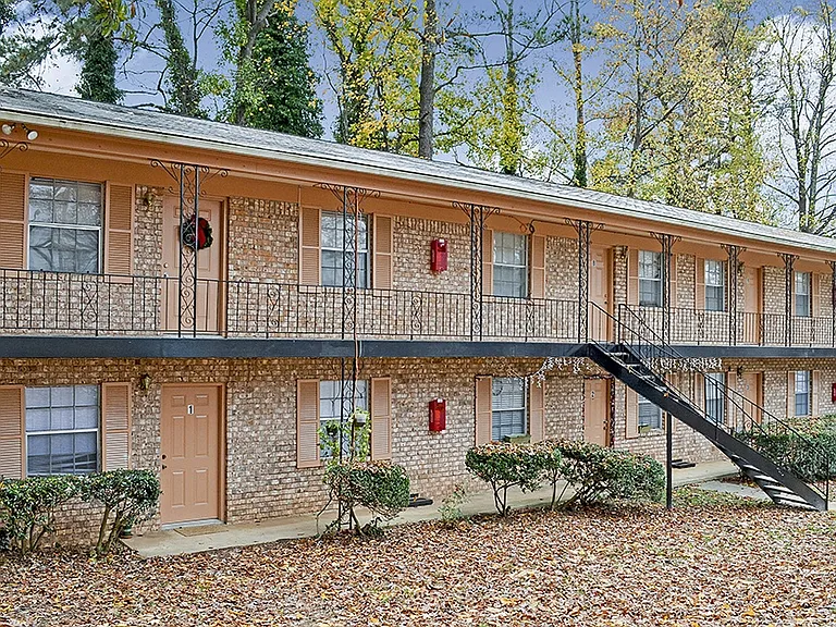 Shallowford Pines — Photo 2