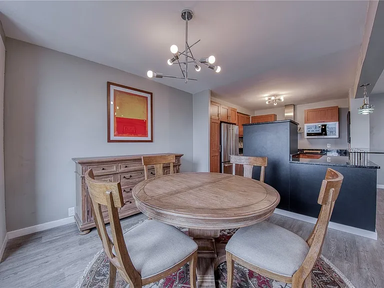 320 Fort Duquesne Blvd #4E — Photo 17