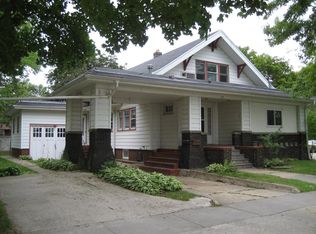 655 4th St, Prairie Du Sac, WI 53578