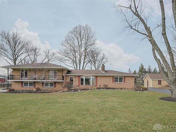 2nd image of 255 S Bird Rd