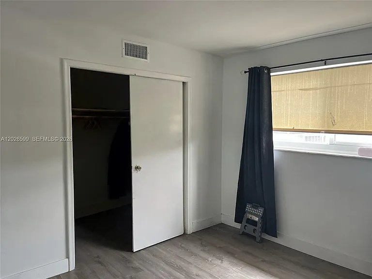 2466 Taylor St #4B — Photo 10