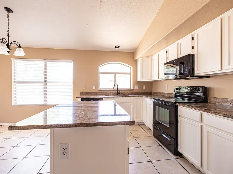 7408 E Knowles Ave — Photo 6