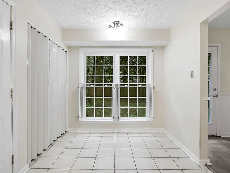 1 Cambridge Ct — Photo 11