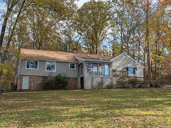 3rd image of 3929 S Fairway Dr