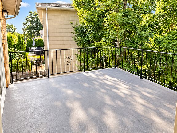 3rd image of 395 Palmer Rd #2