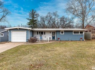 1419 Lincoln Rd, Bettendorf, IA 52722