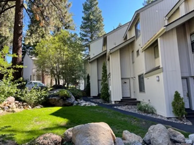 770 Southwood Blvd #11 — Photo 16