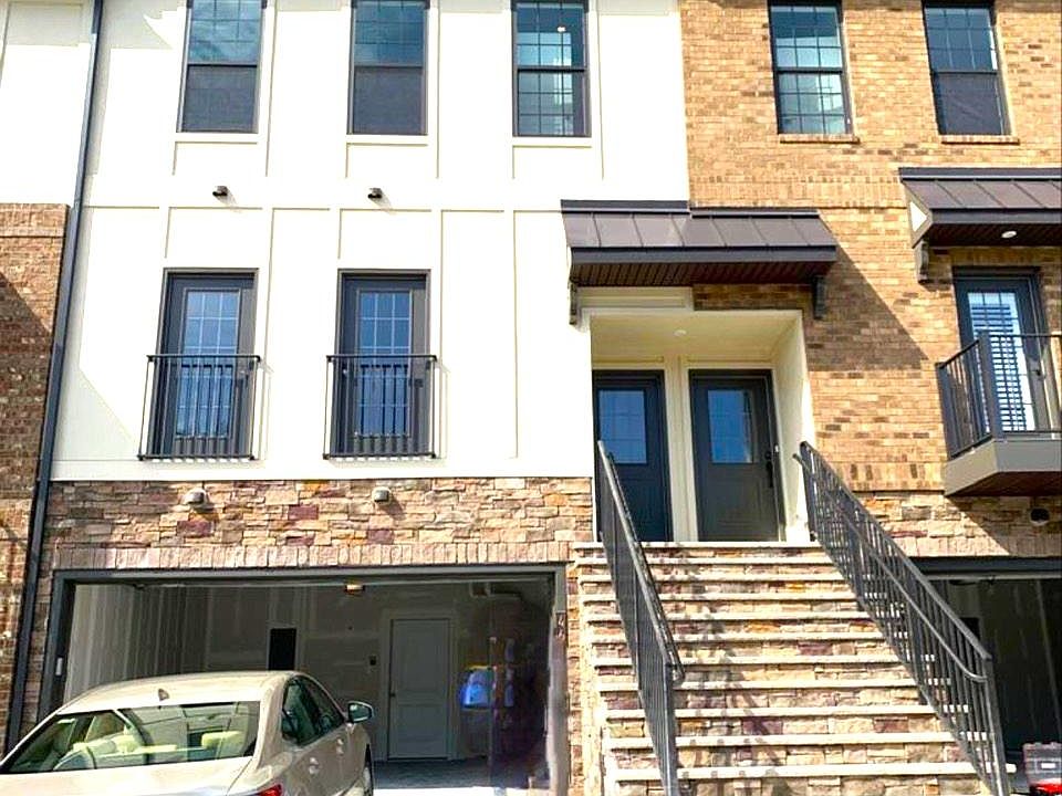 Front Elevation - 2 car garage