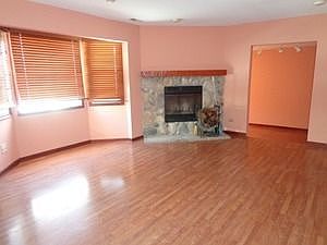 3rd image of 935 Woodlawn Ave