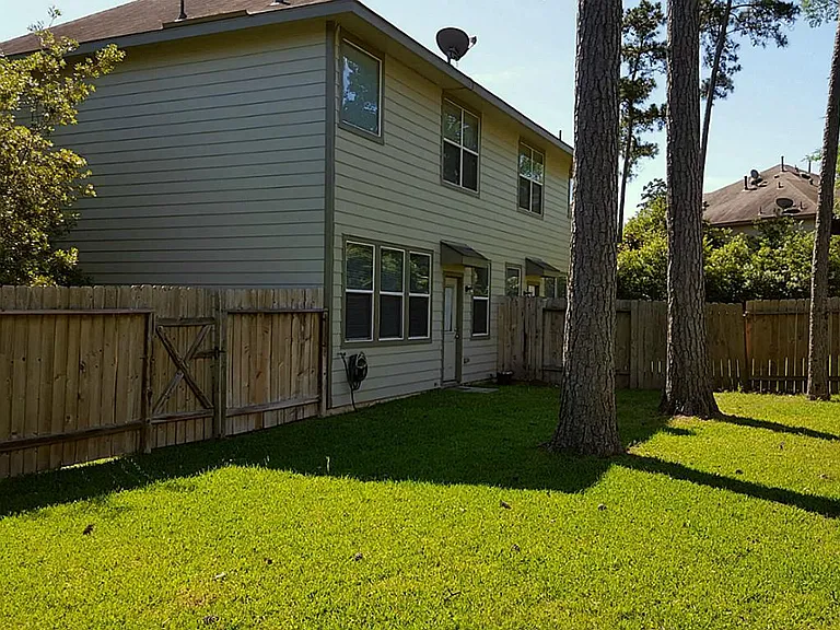111 Gallery Cove Ct — Photo 26