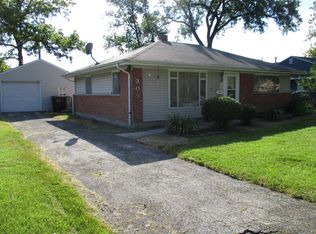 303 Blackhawk Dr, Park Forest, IL