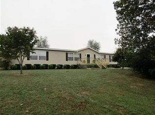 25 Ford Rd, Leoma, TN 38468