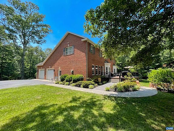 2nd image of 4605 Blue Run Rd