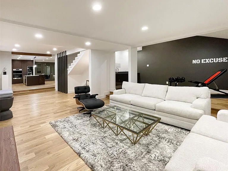 6802 Bert Ln — Photo 11