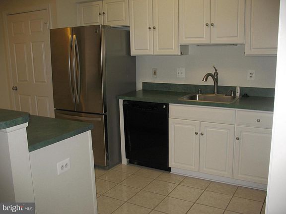 2nd image of 315 Eagle Landing Ct #315B