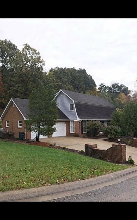 1st image of 3220 Brookwood Dr