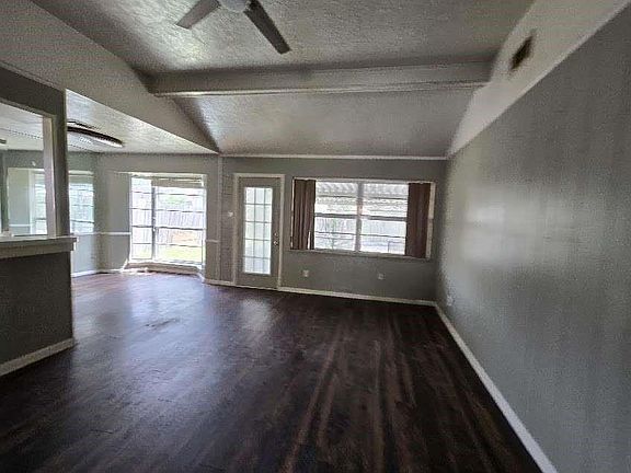 4th image of 1307 Cactus St