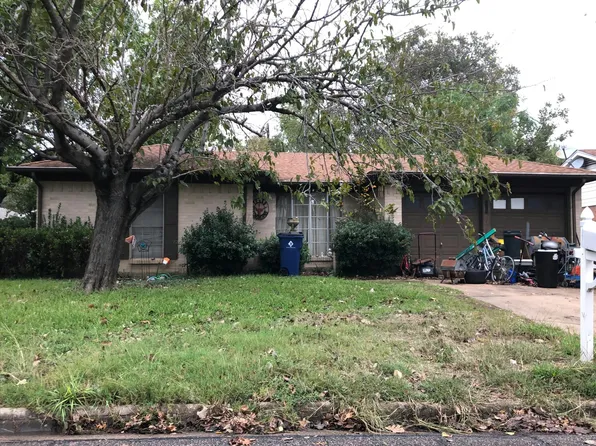 309 NE Taylor St, Burleson, TX 76028