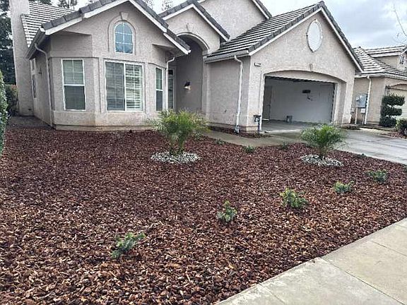 2nd image of 2899 E Plymouth Way