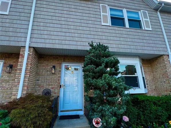 1425 Jerusalem Avenue #5, North Merrick, NY 11566