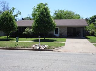 908 Brazos St, Graham, TX 76450