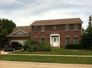 2708 E Coddington Cir, Urbana, IL 61802