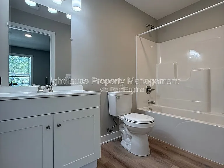310 Allen Ave #2 — Photo 16