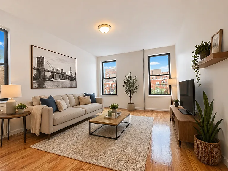 1738 University Ave #6G — Photo 1