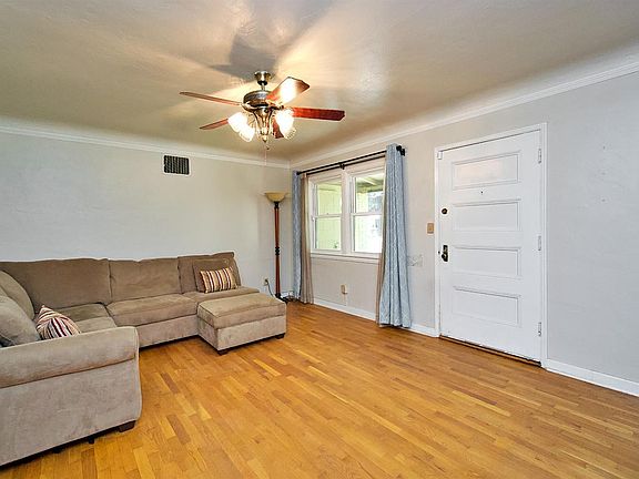 5th image of 1931 E Vassar Ave