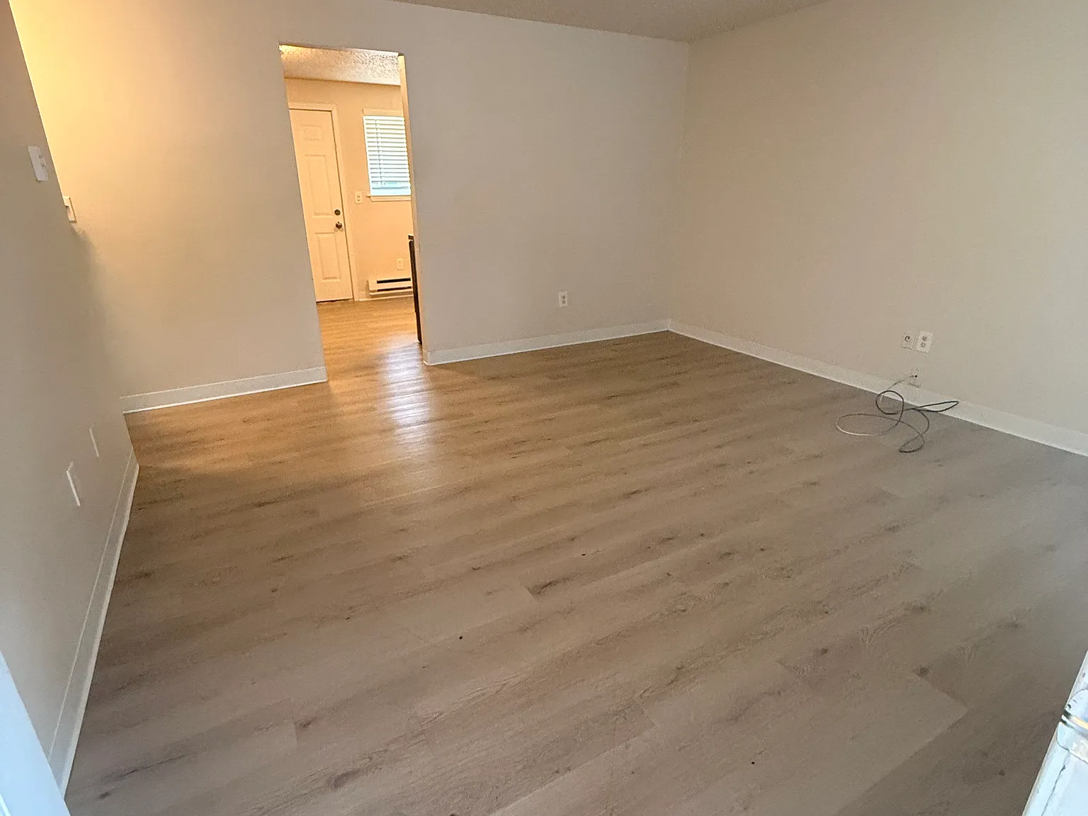 2 bed, 700 sqft, $1,300 — Photo 3