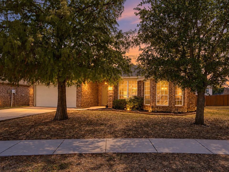 1st image of 321 Tripp Trl