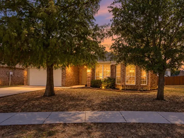 321 Tripp Trl, Denton, TX 76207