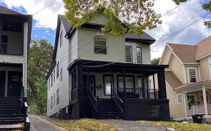 1st image of 1524 E Genesee St #11352294