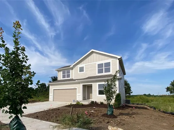 19362 Skyview Ln, Spring Hill, KS 66083