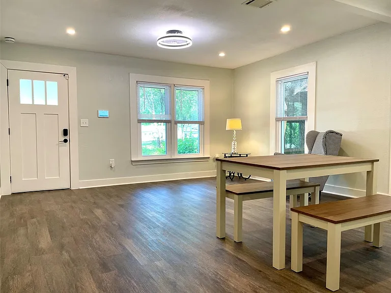 807 E Riverside Dr #B — Photo 6