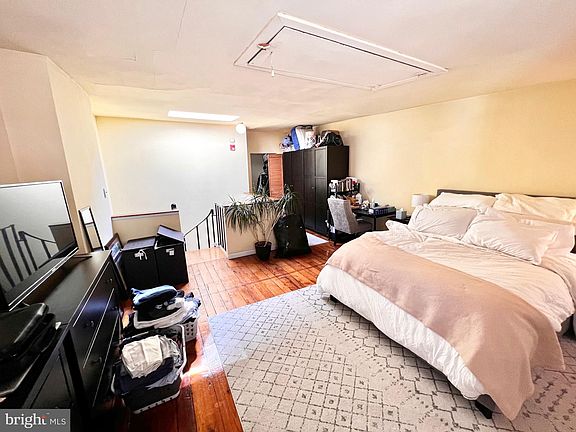 5th image of 1527 Pine St #3R
