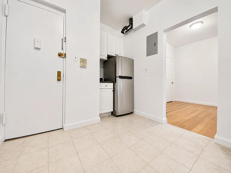 1270 1st Ave #5C — Photo 8