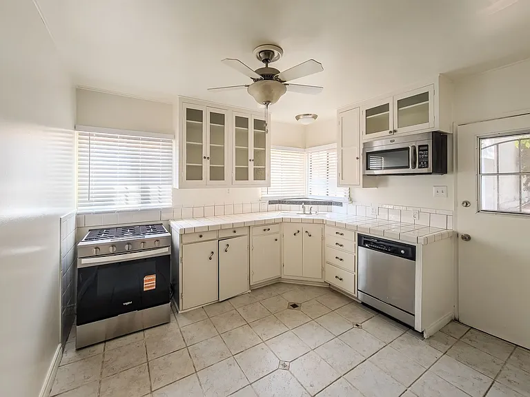 3123 Los Olivos Ln — Photo 7