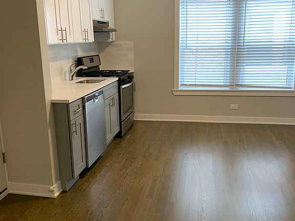 2nd image of 5131 N Wolcott Ave