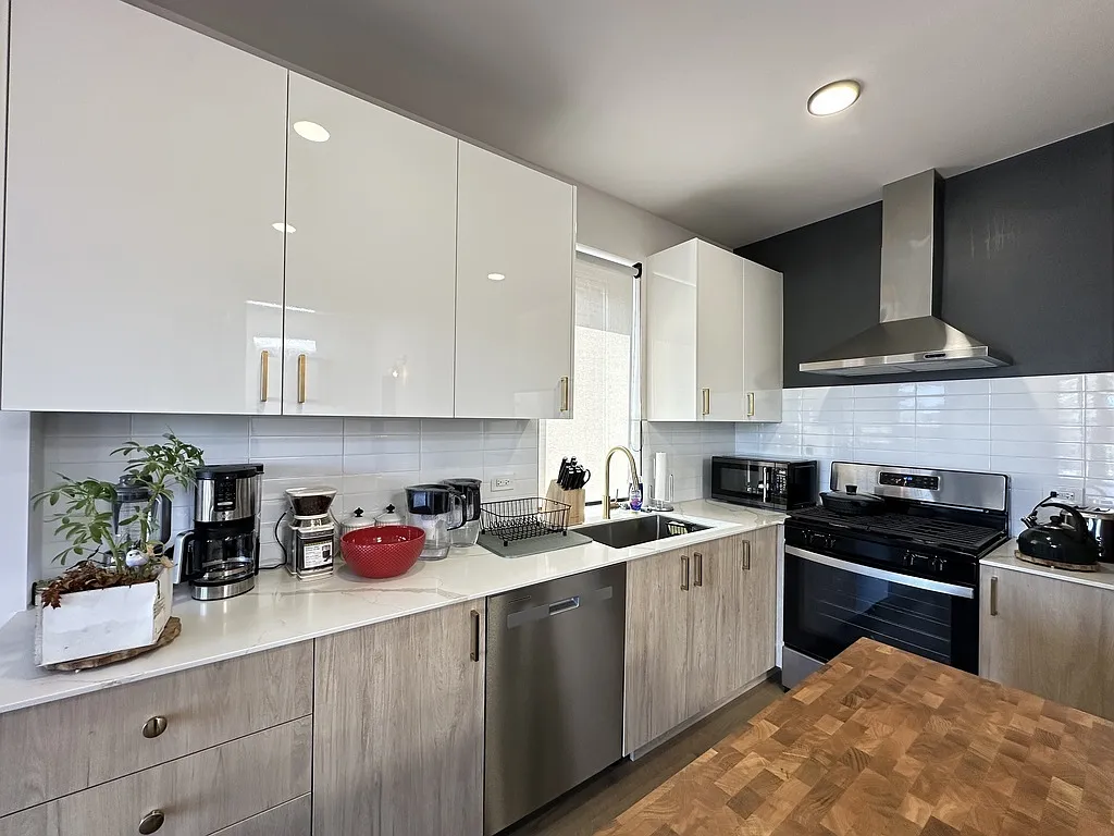 3 bed, 1200 sqft, $2,650 — Photo 4