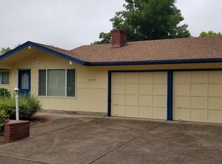 1639 S 5th St, Cottage Grove, OR 97424