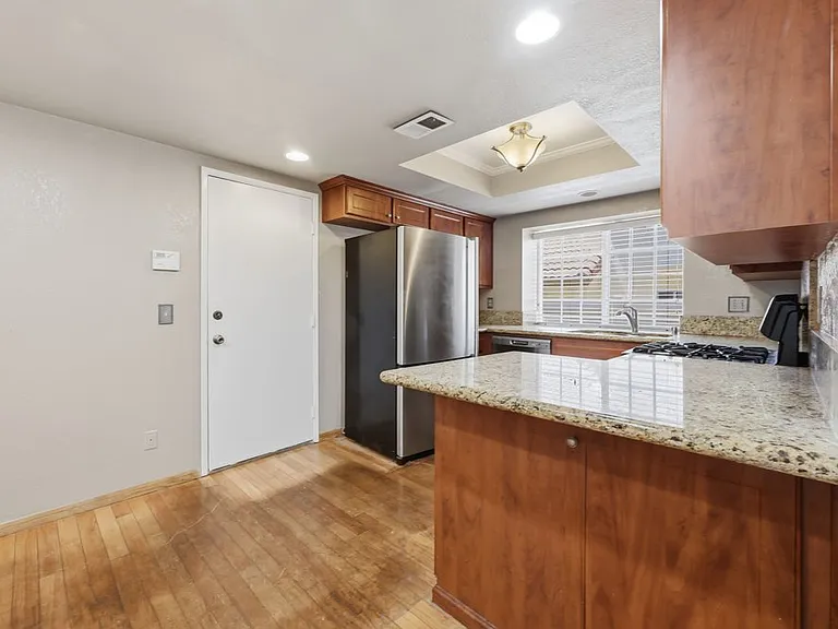 11920 Avenida Marcella — Photo 3