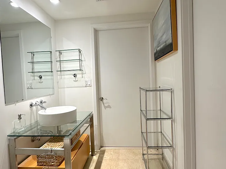 6000 Collins Ave #509 — Photo 30