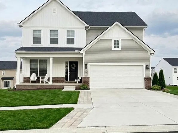 251 Quartz Way, White Lake, MI 48386