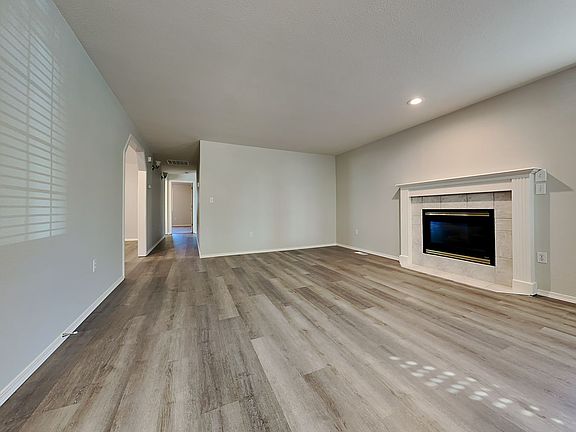 3rd image of 8618 Christa Dr NE