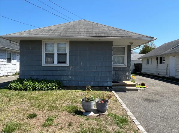 42 Firwood Road, Port Washington, NY 11050