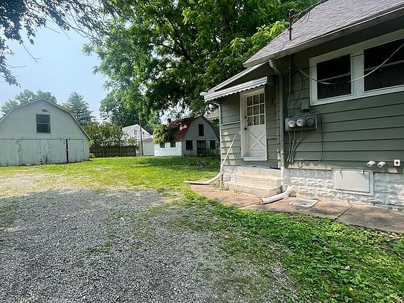 5th image of 522 W Harrison Ave #B