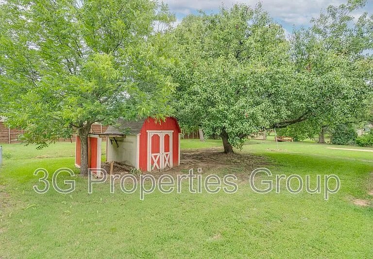 140 Joyce Dr — Photo 30