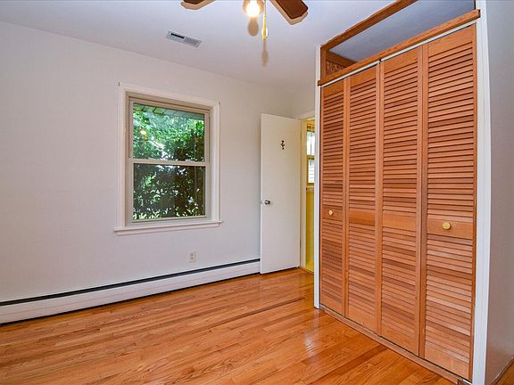 4th image of 4107 Belle Meade Dr